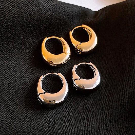 Punk Oval Hoop Earrings with Geometric Ear Buckle Minimalist U-Shaped Design for Daily Wear Fashionable Metal Accessory Good Vibrations