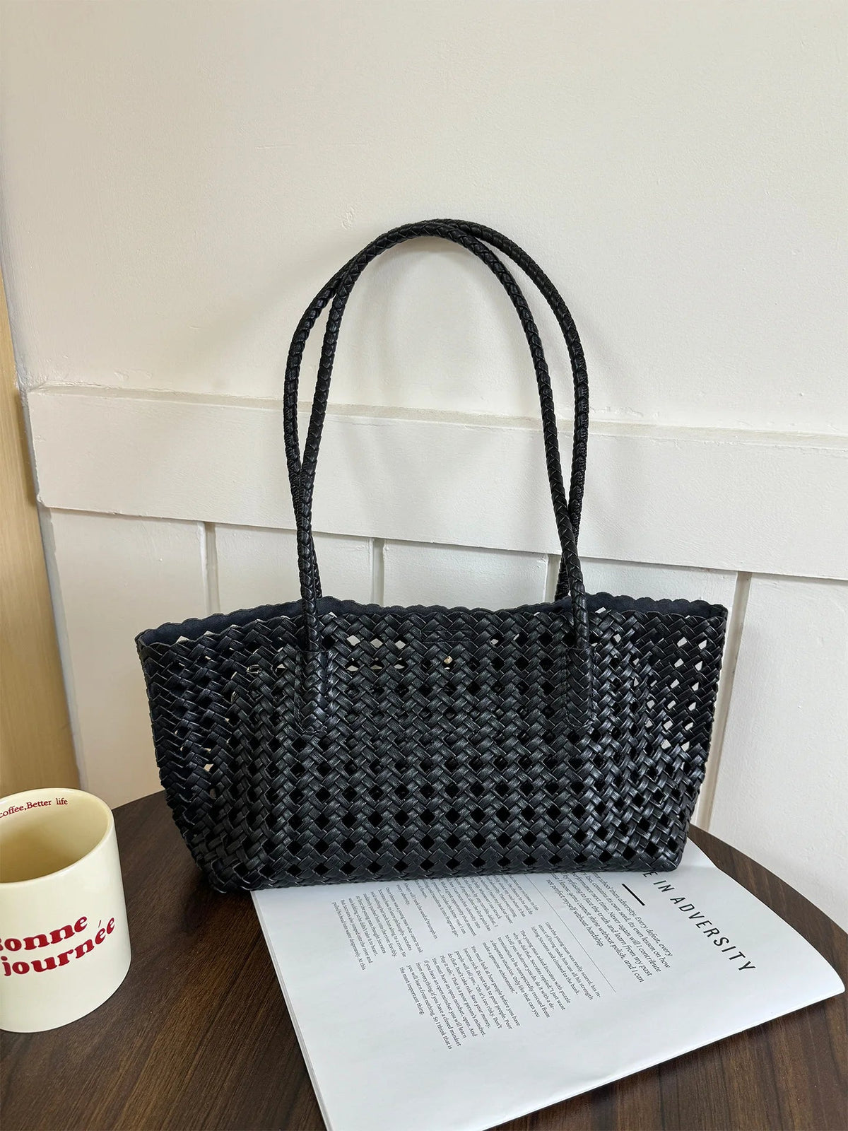 2026 New Fashion Hollow Out Woven Tote Bag for Women Large Capacity Commute Single Shoulder Handbag for Summer Good Vibrations