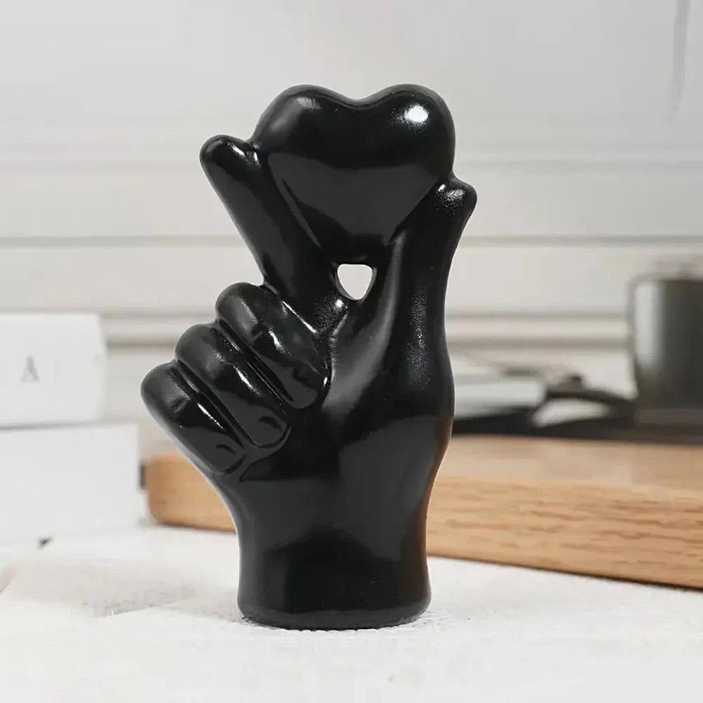 Heart Hand Gesture Statues Sculptures Luxury Resin Desktop Ornament Love Finger Modern Hand Gesture Sculpture Home Shelf Desktop Good Vibrations