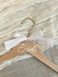 Wooden Bride  Hanger Faux Pearl Elegant Wedding Decor Ideal Gift Clothes Hanger With Ribbon For Wedding Dresses Suits Wedding Good Vibrations