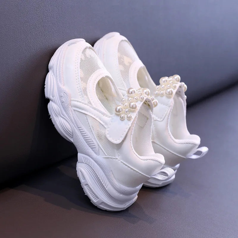 Girls' Mesh Hollowed Tennis Shoes 2024 Summer New Children's Solid Color Pearl Sports Shoes Kids Cute Heart Princess Sneakers Good Vibrations