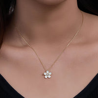 White Enamel Charm Flower Necklace Nice Gold Plated 925 Unique Design Necklace Jewelry Good Vibrations