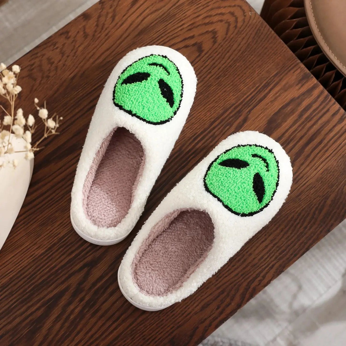 A pair of alien patterned winter home cotton slippers non-slip thick-soled wool slippers comfortable indoor shoes for men and women can wear Good Vibrations
