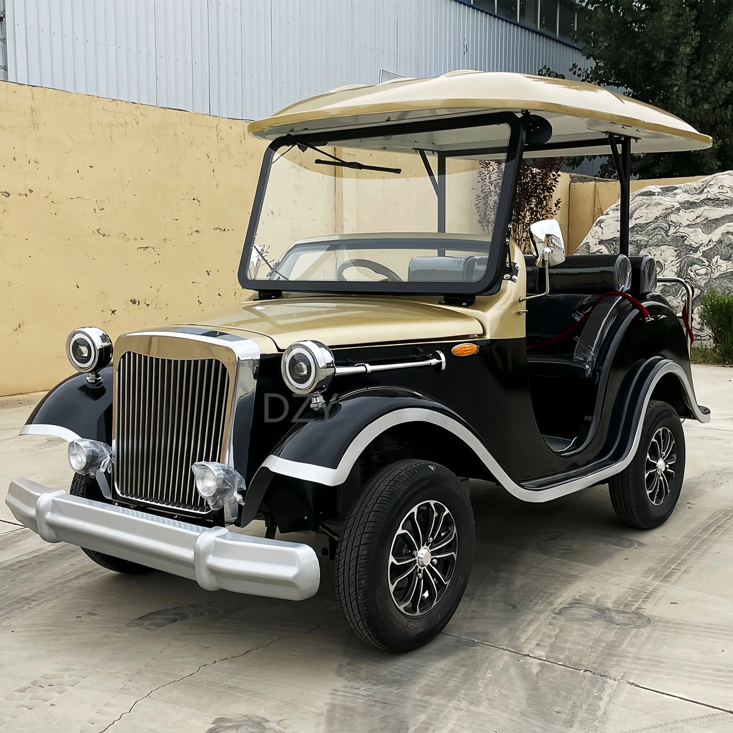 2025  New Design Outdoor Vintage Car Hot 6 Seat Electric 4 Wheel Classic Car Vacation Villages Factory Cheap Price 3+3 Club Car Good Vibrations