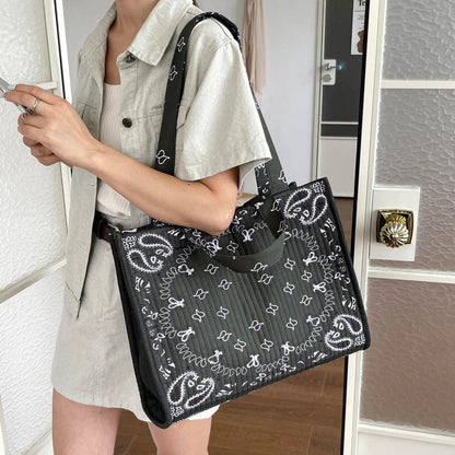 Women Paisley Print Quilted Tote Bag Large Capacity Casual Shoulder Handbag Vintage Bandana Pattern Commuter Shopping Bag Good Vibrations
