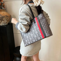 Classic Designer Purse Bag For Women Featuring Solid Color And Trendy Logo In Paris Fashion Good Vibrations