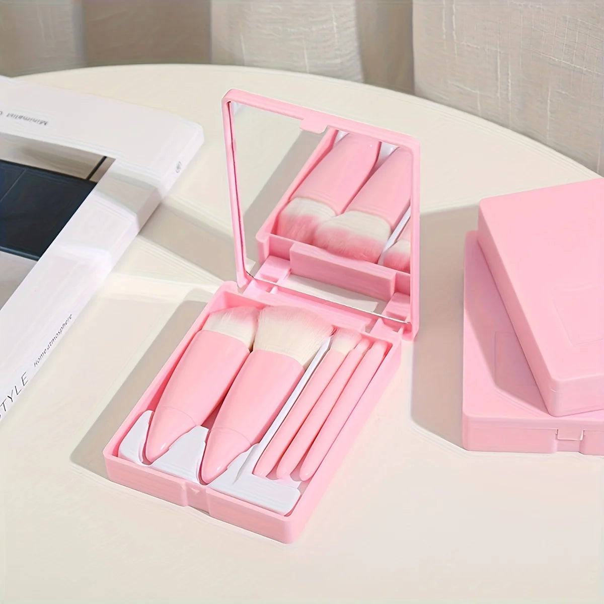 5-Piece Mini Makeup Brush Set With Mirror, Soft Bristles, Precise Makeup, Easy To Create A Perfect Makeup,Suitable As A Gift Good Vibrations
