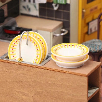 Dollhouse Simulation Plates Set of 5, 1/12 Scale Kitchen Accessories for Pretend Play Good Vibrations