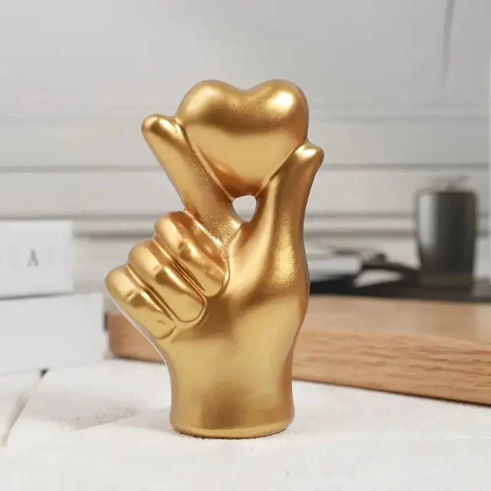 Heart Hand Gesture Statues Sculptures Luxury Resin Desktop Ornament Love Finger Modern Hand Gesture Sculpture Home Shelf Desktop Good Vibrations