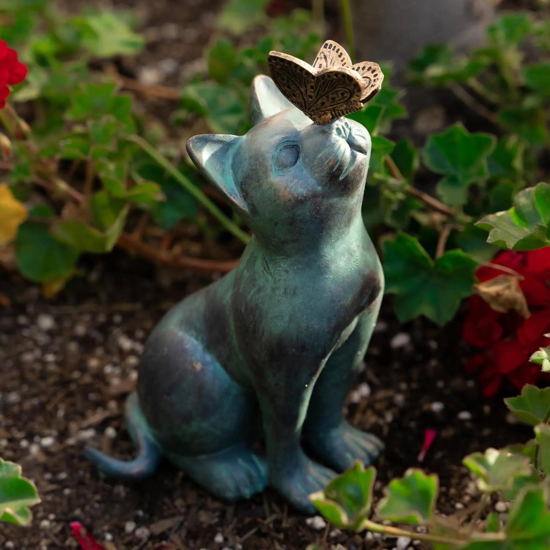 Garden Cute Cat butterfly Statues Outdoor Garden Bonsai Store Decoration Animal Sculpture Garden Resin Decor Ornament Good Vibrations