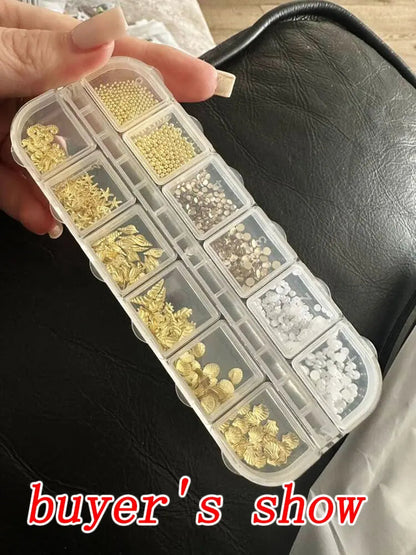 12Grid 3D Gold Ocean Rivet Nail Charms Mixed Seahorsea/Starfish /Conch Pearl/Mini Caviar Beads/Rhinestone Nail Jewery Decoration Good Vibrations