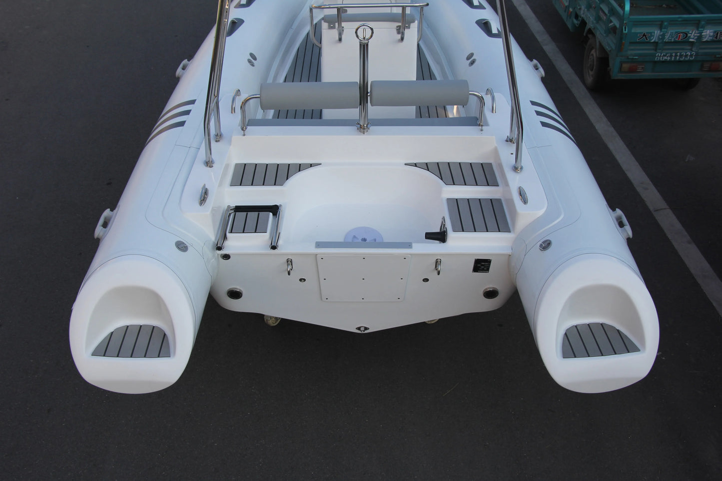 19ft Luxury Fiberglass Inflatable Rib Boat 5.8m Yacht For Ocean Waters For Waterplay Good Vibrations