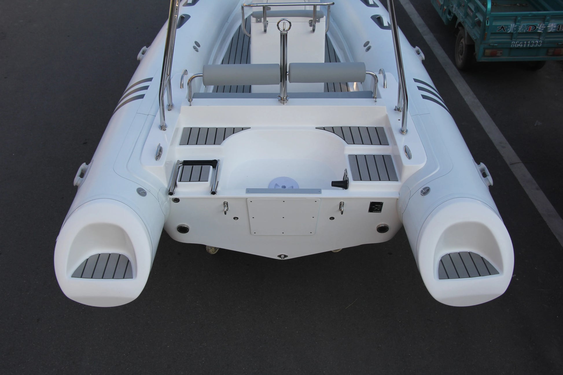 19ft Luxury Fiberglass Inflatable Rib Boat 5.8m Yacht For Ocean Waters For Waterplay Good Vibrations