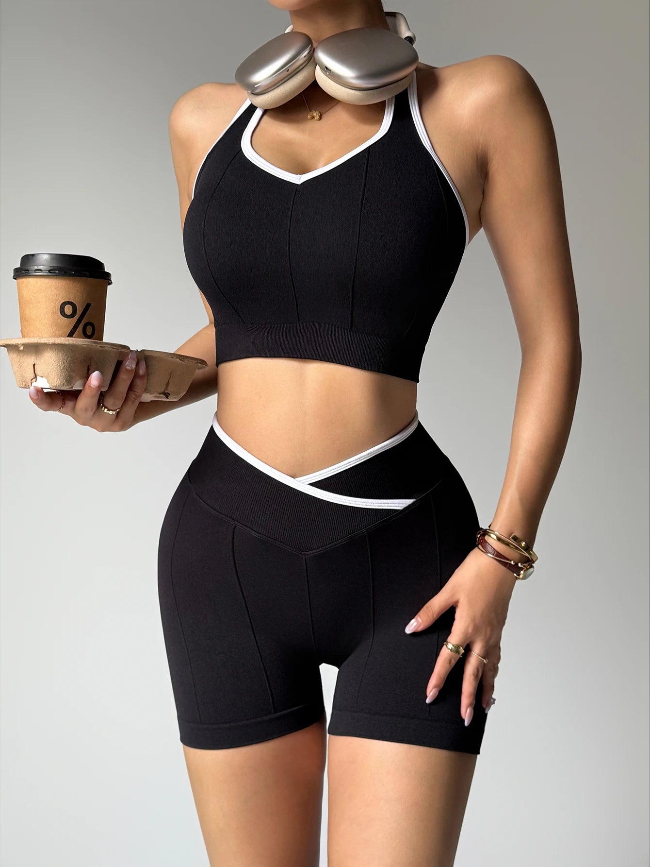 Gym Exercise Set For Women 2pcs Set Yoga Suit Black And White Patchwork Fashionable Halter Top High-Waisted Breathable Shorts Good Vibrations