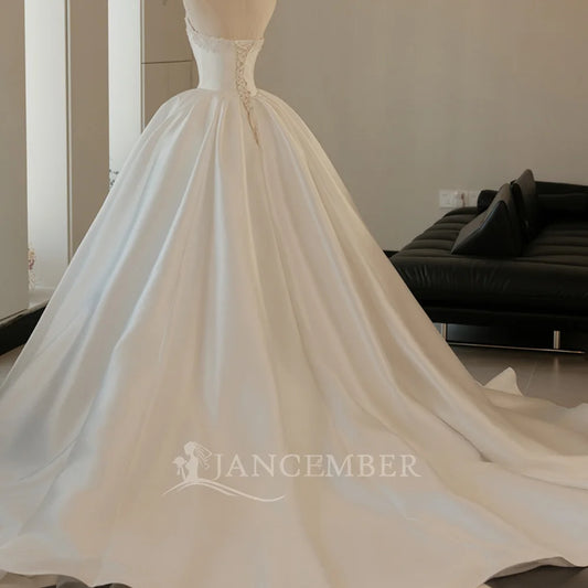Ivory Boho Lace Wedding Dresses Ball Gown Sleeveless Appliques Sexy Strapless Bridal Gowns Puff Satin Wedding Gowns Customized