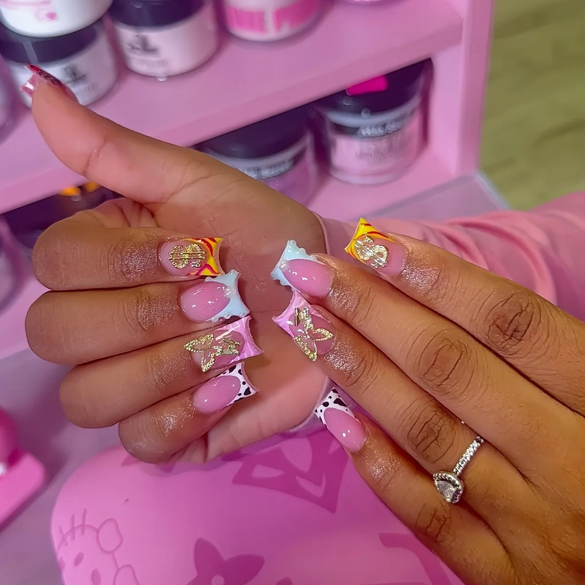 24pcs Nude Pink Sweet Fake Nails Short Duckbill Leopard Print French False Nails With 3D Bowknots Butterfly Cherry Press On Nail Good Vibrations