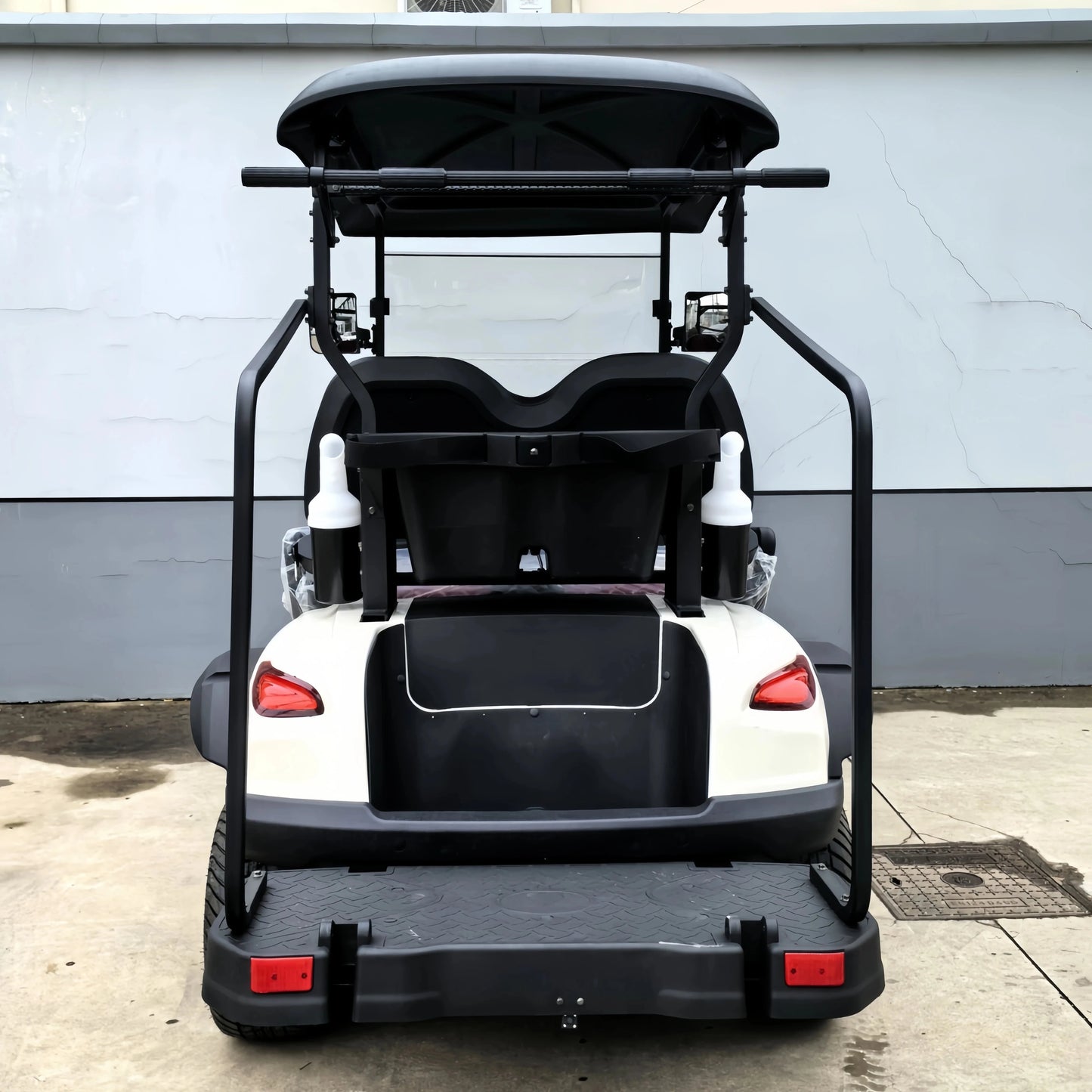 Energy Saving Effect of Manufacturer's 4+2 Seat Electric off-Road Vehicle, Four-Wheel Golf Cart    Truck with a trailer attached Good Vibrations