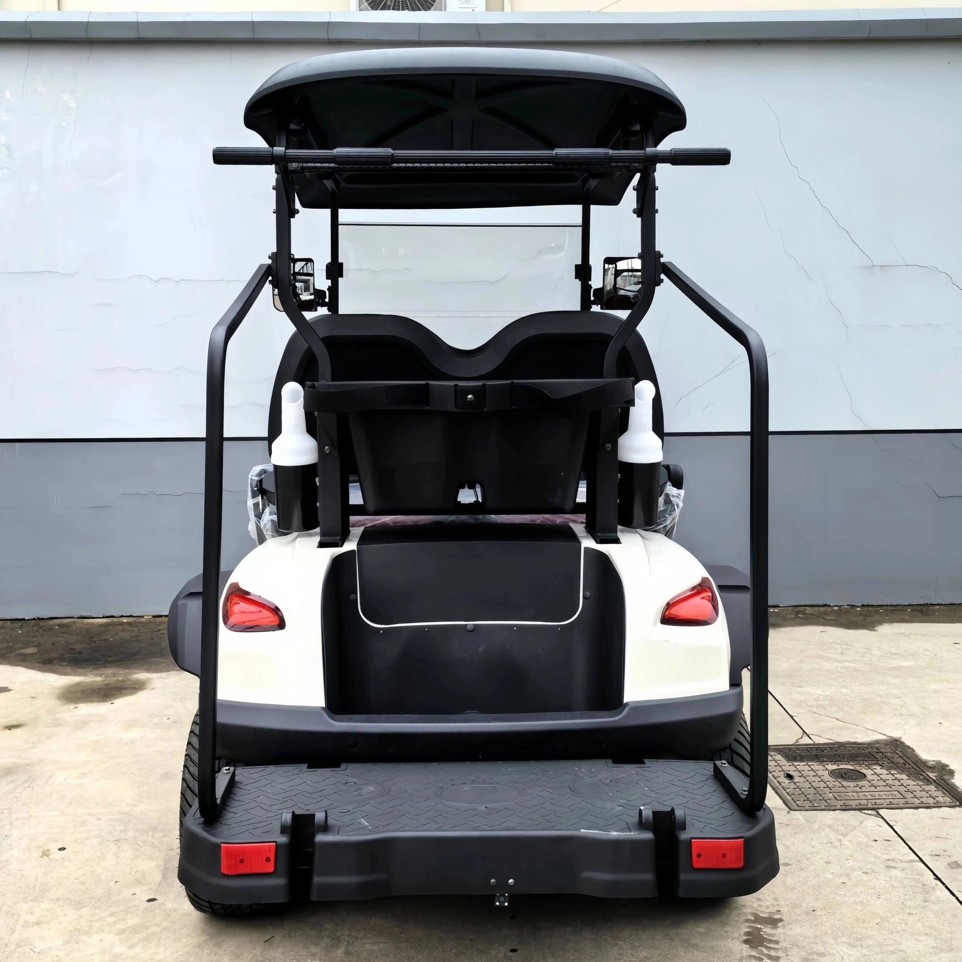 Energy Saving Effect of Manufacturer's 4+2 Seat Electric off-Road Vehicle, Four-Wheel Golf Cart    Truck with a trailer attached Good Vibrations