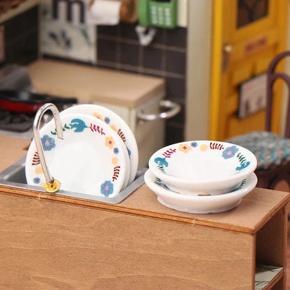 Dollhouse Simulation Plates Set of 5, 1/12 Scale Kitchen Accessories for Pretend Play Good Vibrations