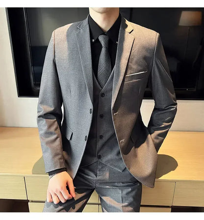 Suit (suit +Vest+Pants) Formal Business Men Four Seasons Professional Fashion Gentleman Solid Color Outdoor British Style Suit