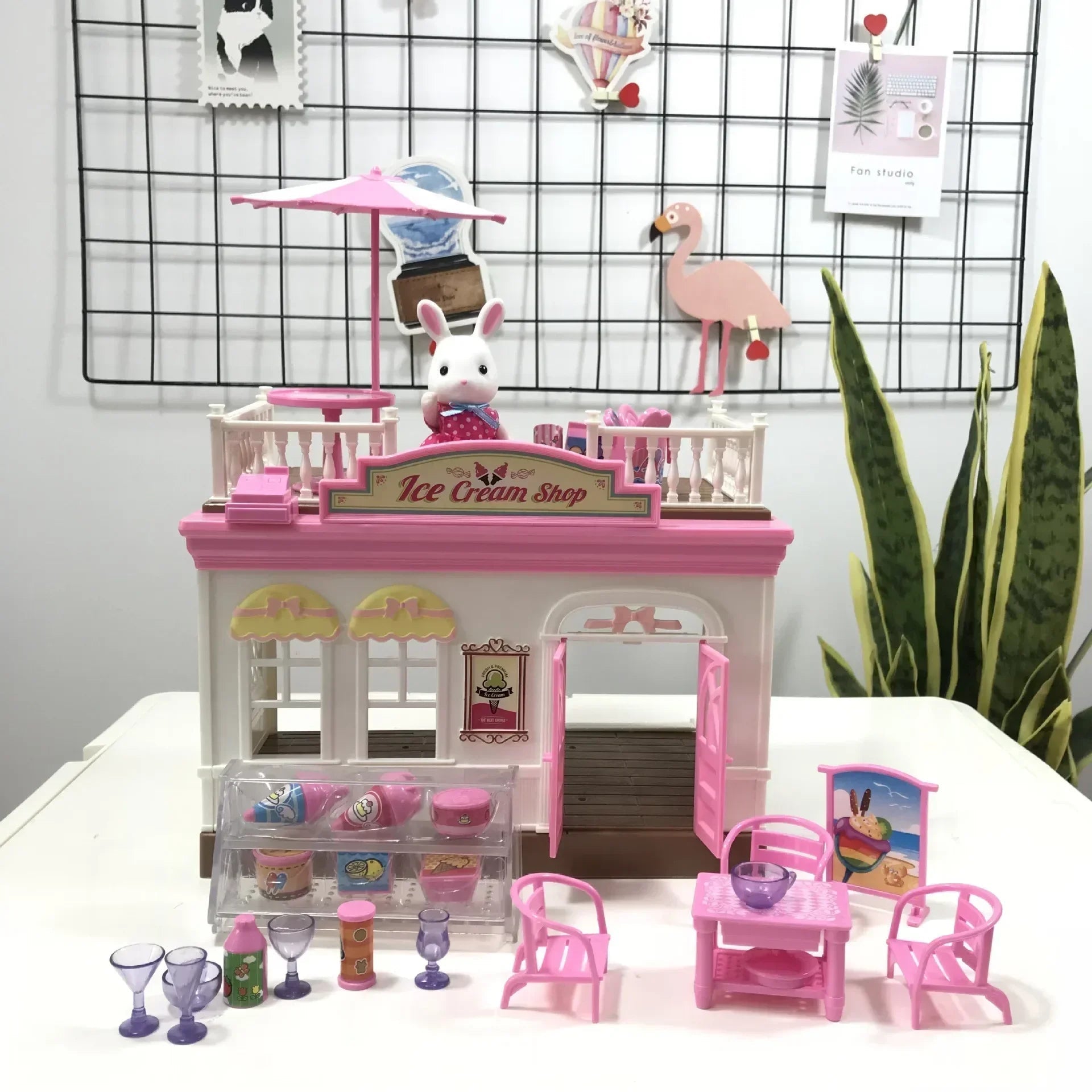 New Forest Family Microfilm Furniture Bathroon Kitchens Dining Bed Wardrobe Model Play House 1/12 Doll house Toys Birthday Gifts Good Vibrations