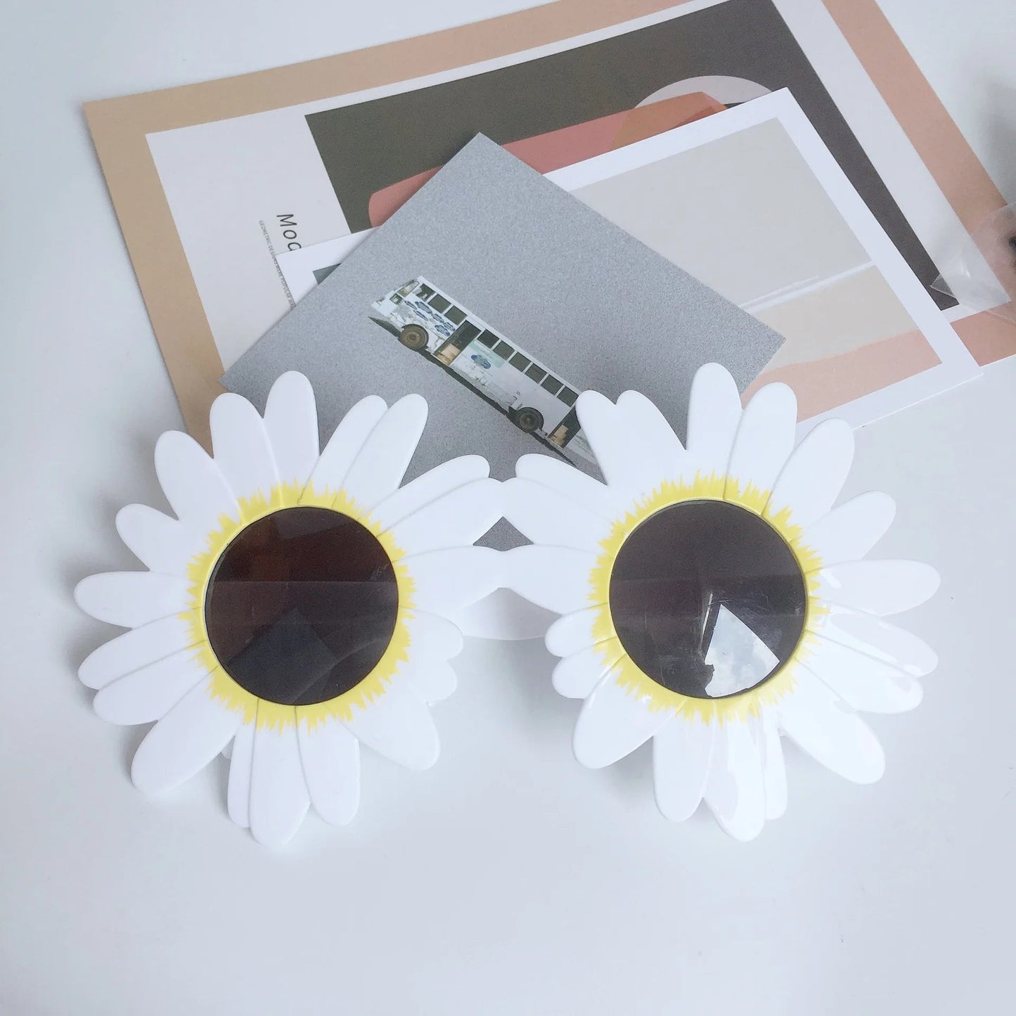 Sunflower Sunglasses Little Daisy Shape Sun Glasses Funny Party Decorative Eyeglasses Plastic Gathering Picnic Photography Props Good Vibrations