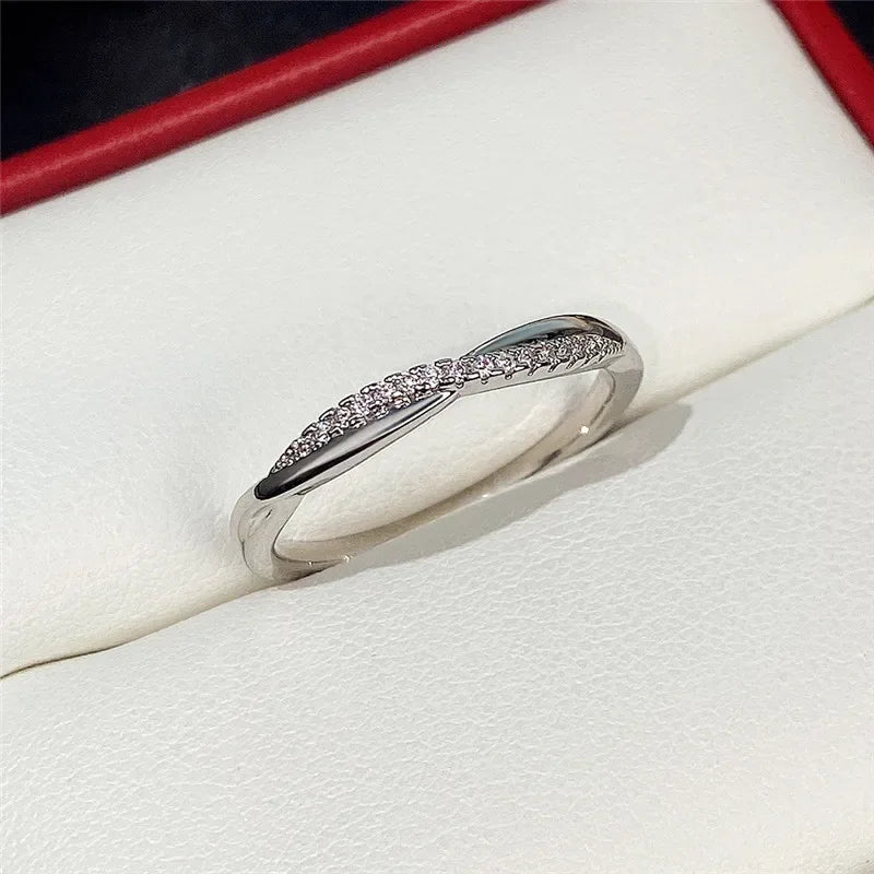 New Fashion Contracted Design Women's Ring with Brilliant White Cubic Zirconia Wedding Party Daily Wearable Statement Jewelry Good Vibrations