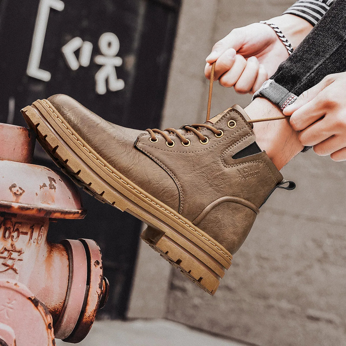 Boots Men All Season Outdoor Work Shoes Anti Slip and Comfortable Black Ankle  Boots Fashionable British Casual Denim Boots 2025 Good Vibrations