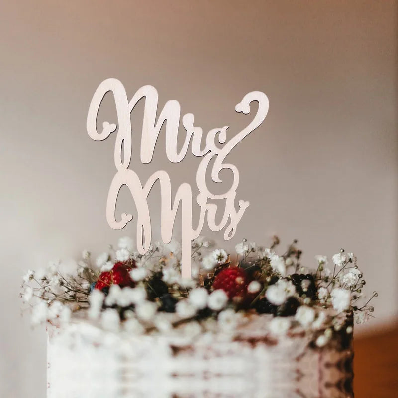 1Pcs Hollow Letter Love Just Married Mr&Mrs Cake Topper Bride and Groom Wooden Wedding Cake Topper For Wedding Party Supplies Good Vibrations