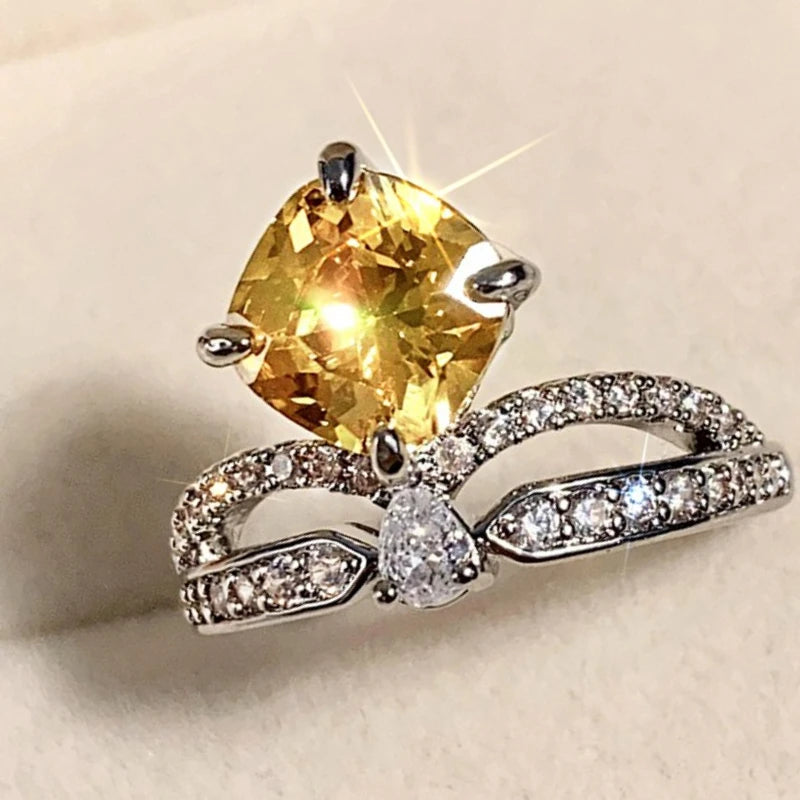 New Elegant Yellow Cubic Zirconia Women Rings Luxury Wedding Anniversary Party Lady's  Accessories Bright Fashion Jewelry Good Vibrations