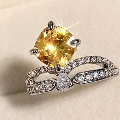 New Elegant Yellow Cubic Zirconia Women Rings Luxury Wedding Anniversary Party Lady's  Accessories Bright Fashion Jewelry Good Vibrations