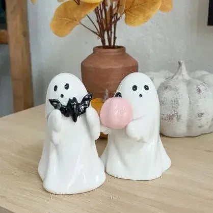 Halloween Ghost Ornament Ghost Holding Pink Pumpkin Bat Resin Ornament Home Living Room Bedroom Office Desktop Decoration Good Vibrations