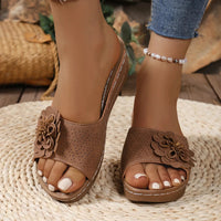 Retro Flower Decor Wedge Slippers Woman 2025 Summer Thick Bottom Platform Sandals Women Anti Slip Beach Shoes Outdoor Slides Good Vibrations