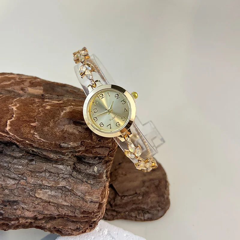 Round alloy case Arabic numeral classic dial leaf-shaped diamond-encrusted fashionable bracelet elegant ladies quartz watch Good Vibrations Adult Super Store