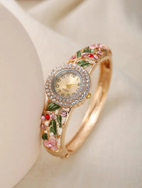 Women's New Retro Light Luxury Rare Quartz Bracelet Watch Good Vibrations