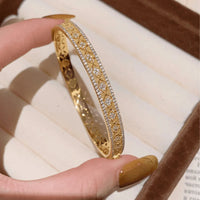 Charm dignified bracelet for women diamond inlay hollow out antique gold craftsmanship light luxury exquisite bangles jewelry Good Vibrations
