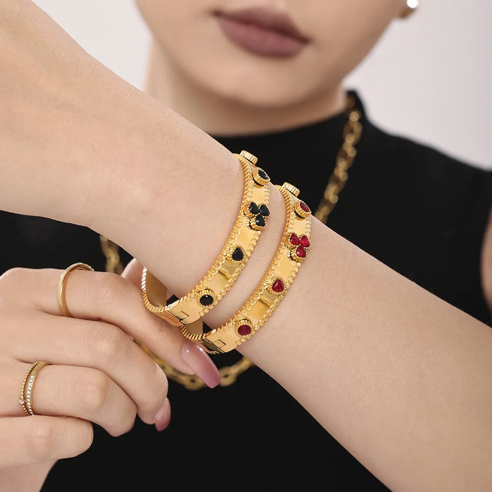 Women's Bracelet Gear Buckle Inlaid with Love Zircon Stainless Steel Fashion Versatile Jewelry Accessories Good Vibrations