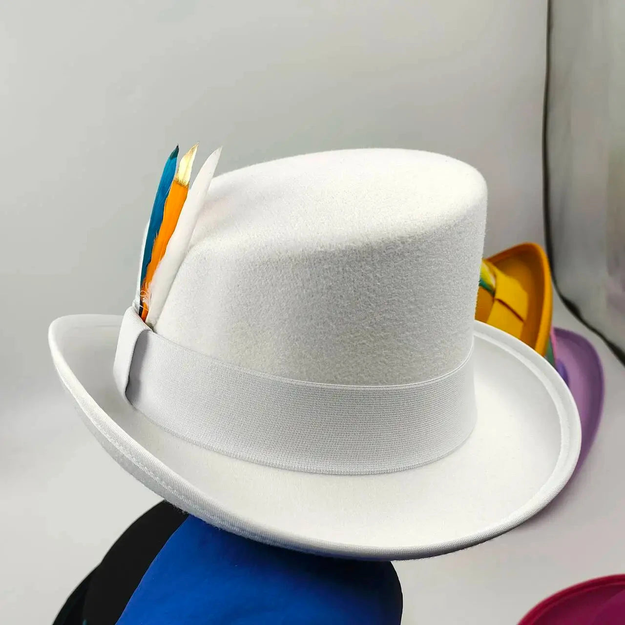 New High Quality Man Fedora Unisex Gentleman Cosplay Derby Bowler Hat British Shape Hat Autumn Magic Hat Feather Accessories Good Vibrations