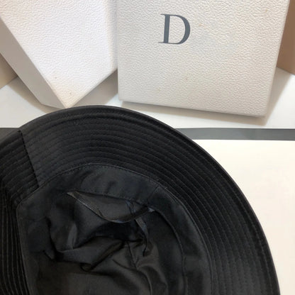 Designer Letter RB Bucket Hat Luxury Rhinestone Silky Women's Sunscreen Panama Fisherman Hat Top Flat Bob Beach Basin Cap Good Vibrations