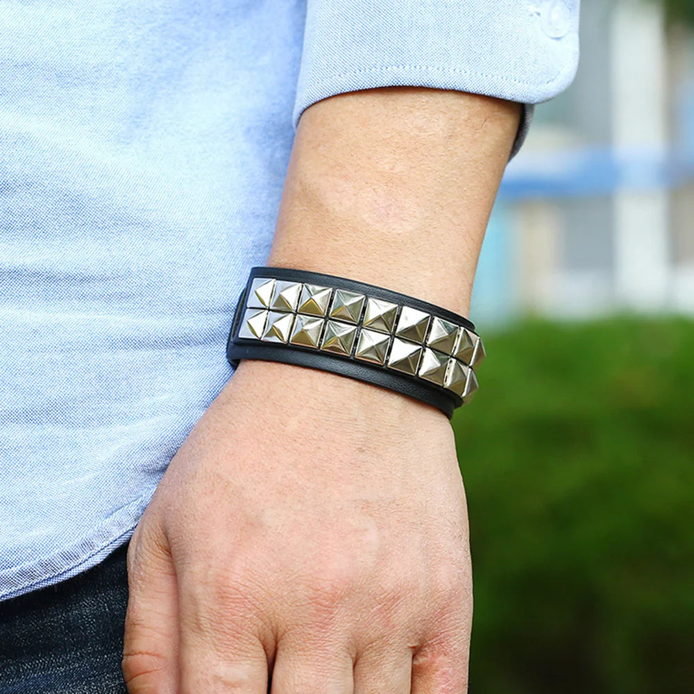 Black Leather Goth Square Washer Rivet Bracelet Cuff Wristband Gothic Punk Bracelets For Armbands Men Women Good Vibrations