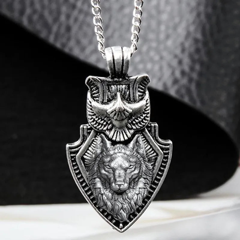 Fashion Men's Wolfhead Necklace Stainless Steel Triangle Pendant Hip Hop Necklaces for Men Punk Animal Jewelry Anniversary Gift Good Vibrations