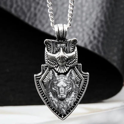 Fashion Men's Wolfhead Necklace Stainless Steel Triangle Pendant Hip Hop Necklaces for Men Punk Animal Jewelry Anniversary Gift Good Vibrations