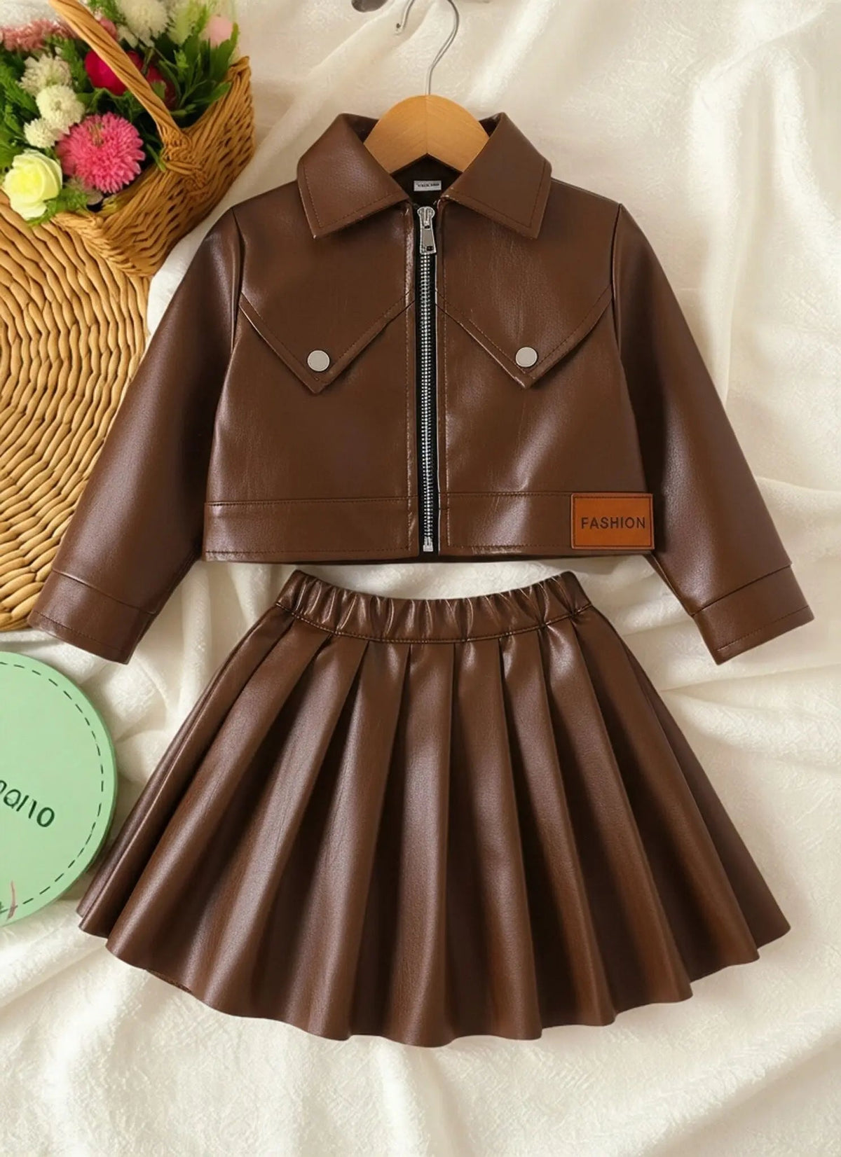 Children's Clothing for Girls, Spring and Autumn Stylish Pu Jacket and Versatile Short Skirt Two-Piece Set, New Fashion Street Style Cool Half Skirt, Easy to Clean, New Versatile Pu Leather Outfit Good Vibrations