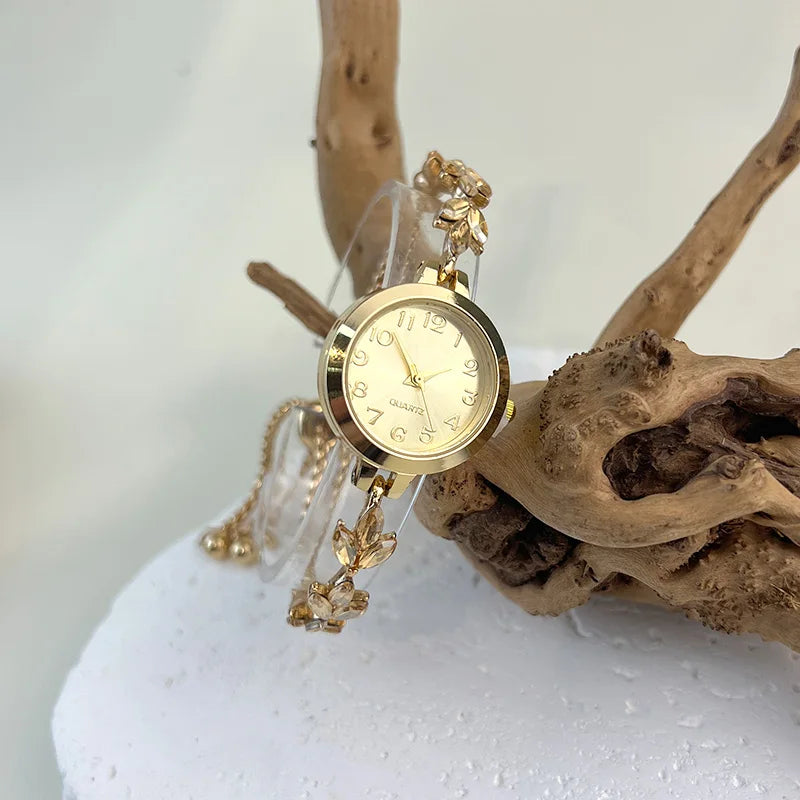 Round alloy case Arabic numeral classic dial leaf-shaped diamond-encrusted fashionable bracelet elegant ladies quartz watch Good Vibrations Adult Super Store