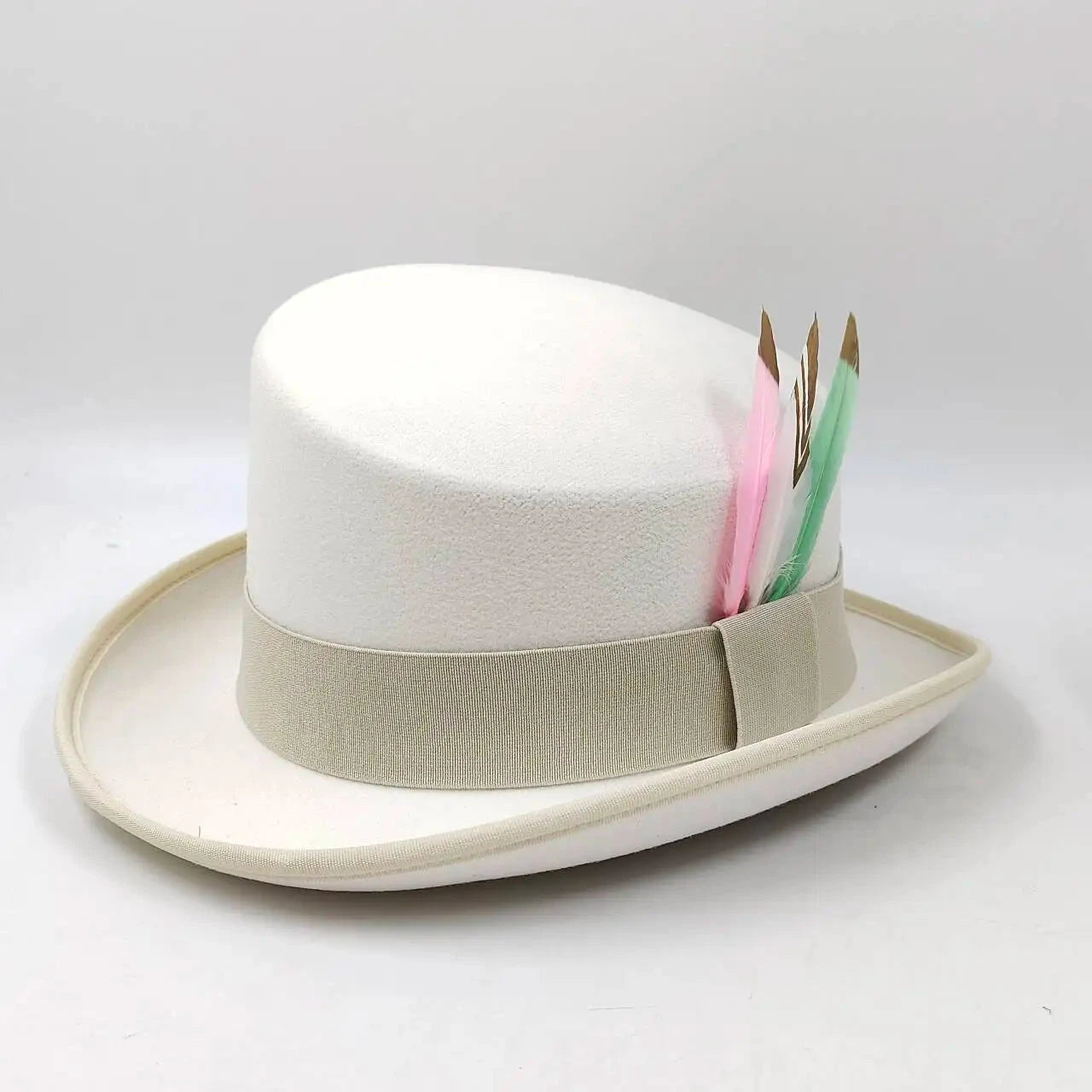 New High Quality Man Fedora Unisex Gentleman Cosplay Derby Bowler Hat British Shape Hat Autumn Magic Hat Feather Accessories Good Vibrations