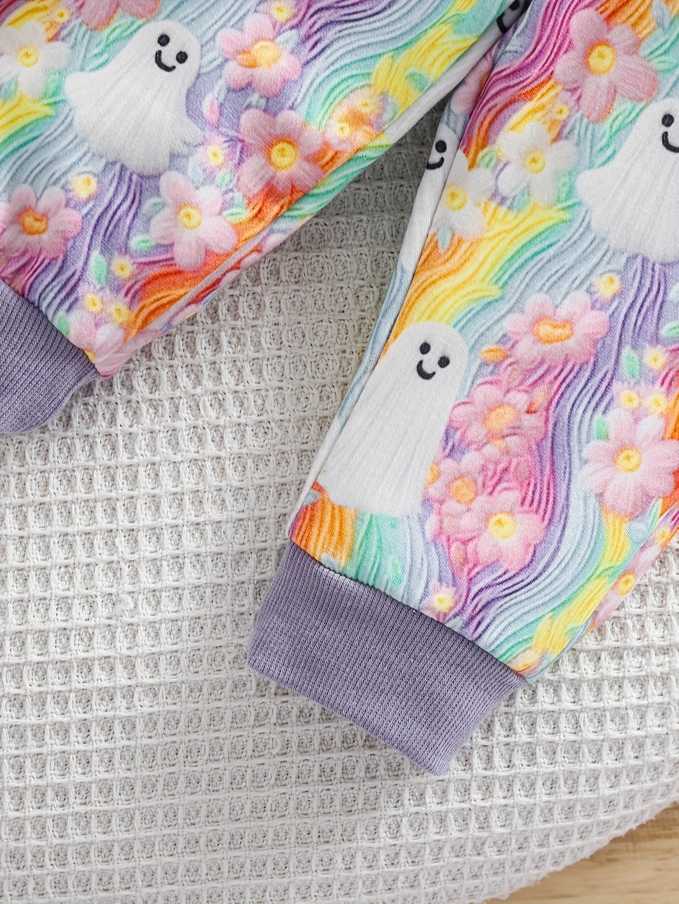 2pcs Baby's Halloween Style Ghost Pattern Rainbow Color Sweatshirt + Casual Pants, Toddler & Infant Girl's Clothing Set Good Vibrations
